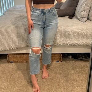 Hollister Ultra High Rise Vintage Straight